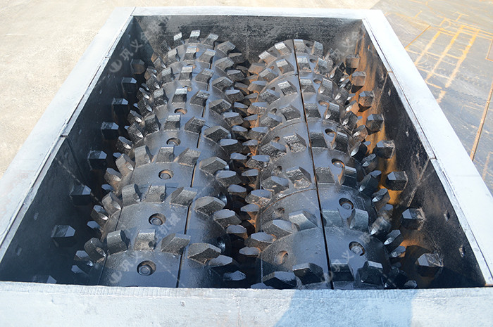 強力雙齒輥破碎機-大型狼牙輥破碎機-分級齒輥式破碎機結(jié)構(gòu)特點 強力雙齒輥破碎機-大型狼牙輥破碎機-分級齒輥式破碎機結(jié)構(gòu)特點