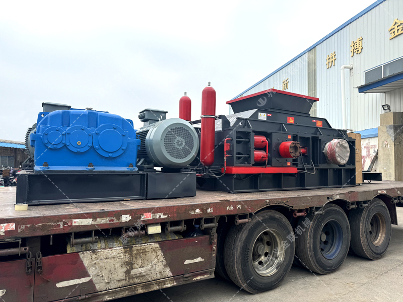 對輥制砂機在河卵石生產線中,如何與給料機、顎破協同? 對輥制砂機在河卵石生產線中,如何與給料機、顎破協同?